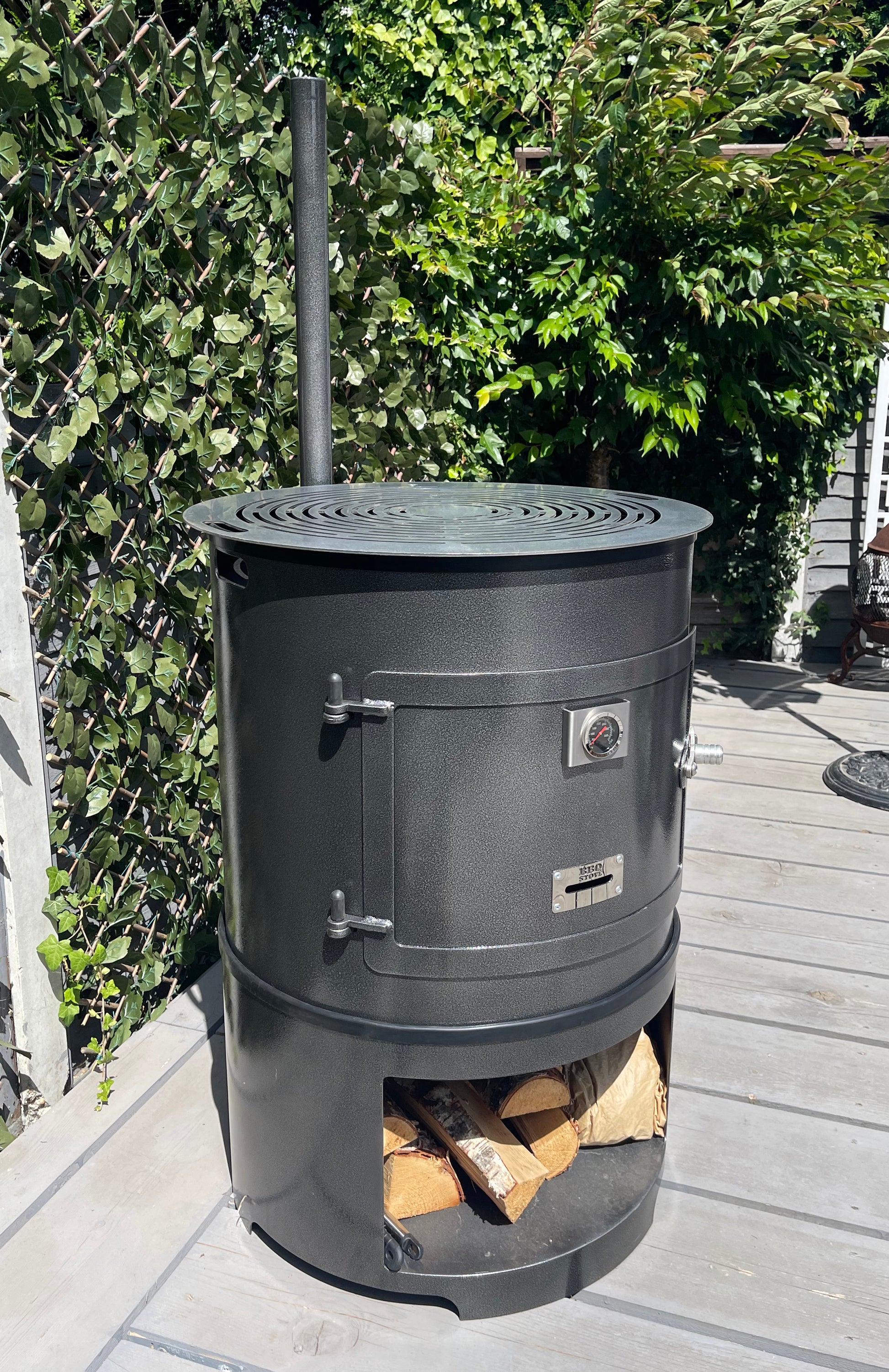 BBQ Stove Large Silver In Garden